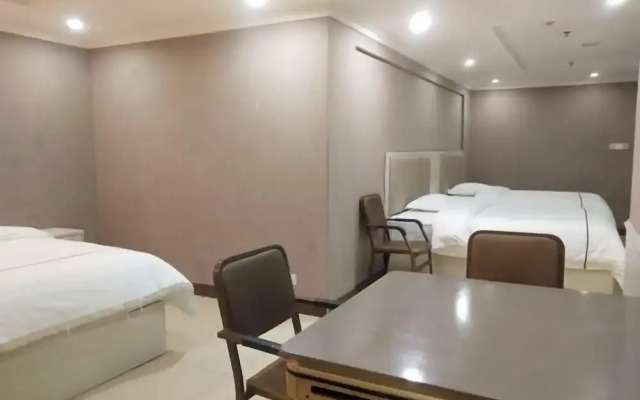2008 Hotel