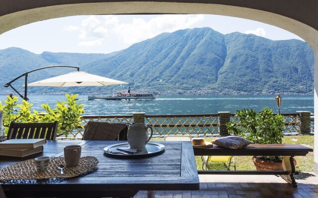Villa Bianca on the Lake - Parking