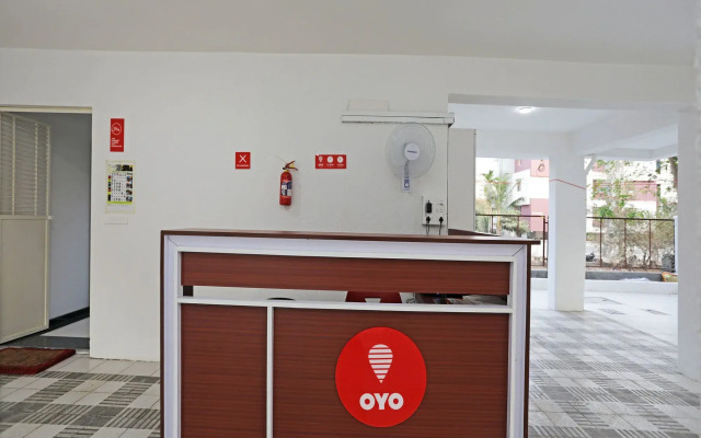 OYO 11742 Hotel Aakiyo Rooms