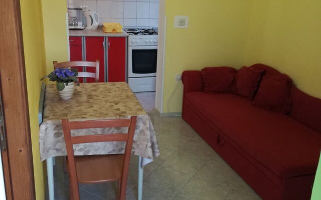 Apartment Robi- swimming pool and beautiful garden A2-crveni Kampor, Island Rab