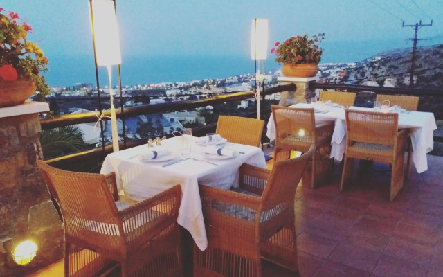 Creta Blue Boutique Hotel & Suites