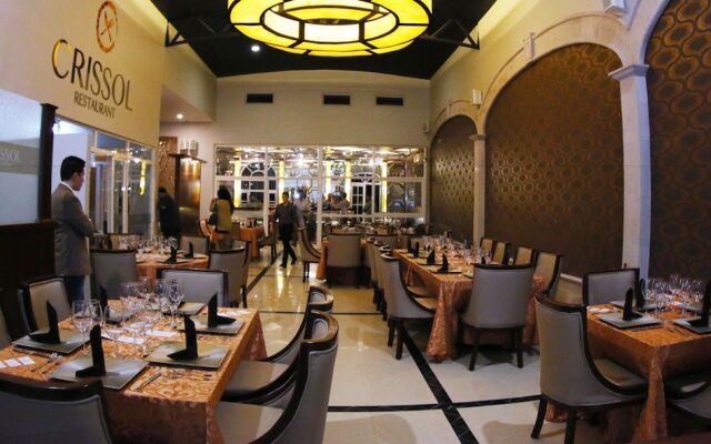 Centriplaza Hotel Suite & Spa