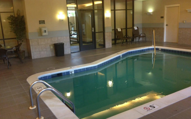 Comfort Suites Huntersville near Lake Norman