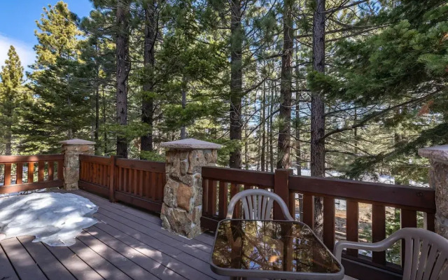 Stonegate #5 5 Bedroom Home by RedAwning