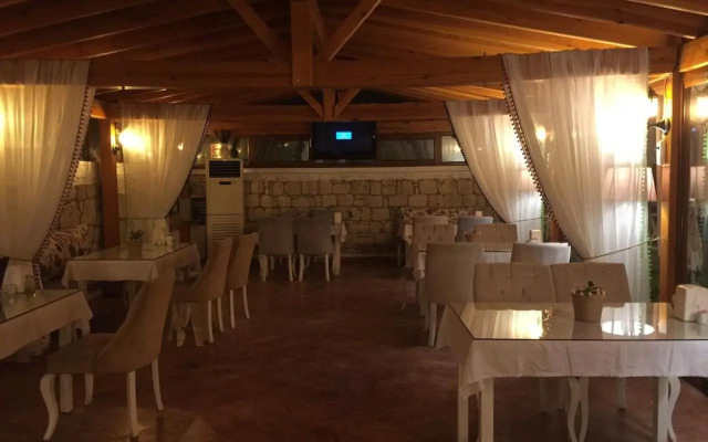 Kemerlihan Deluxe Hotel