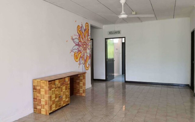 Le Le Seaside Villa Tanjung Aru