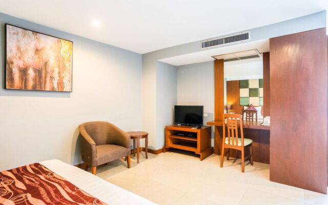 Lacuna Sukhumvit by Favstay