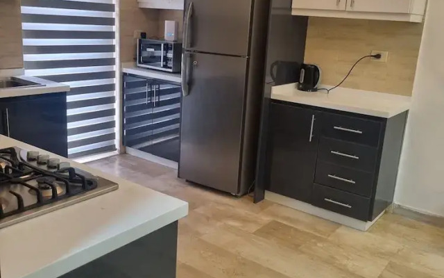Charming Amman Apartment With Central Air-con & Street Parking