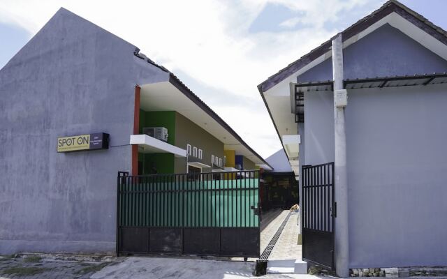 SPOT ON 2591 Griya Demangan Syariah