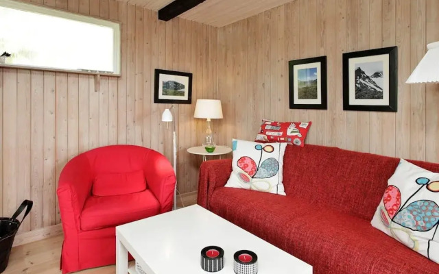Cushy Holiday Home in Otterup near Sea
