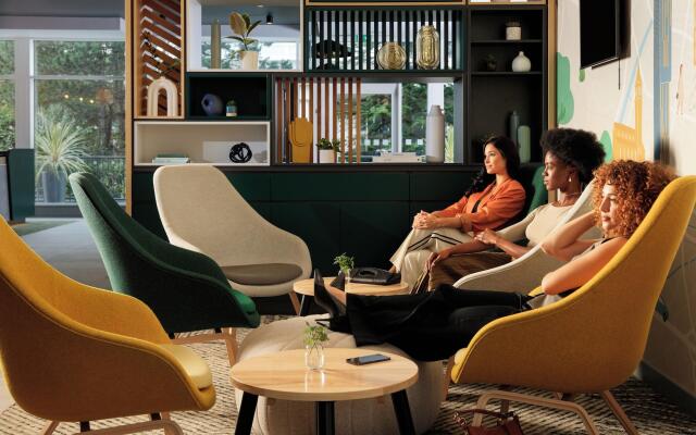 Holiday Inn Manchester Airport by IHG