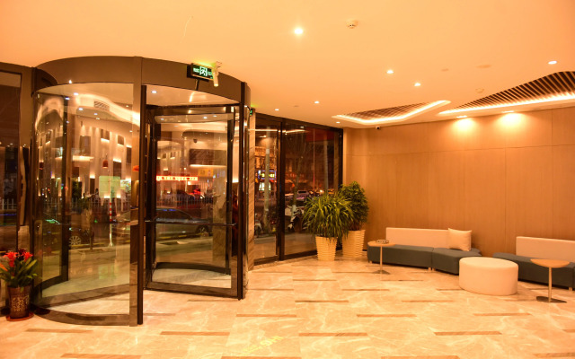 Holiday Inn Express Lhasa Potala Square