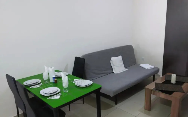 2br-7 Guests-free Parking-pool-aircon