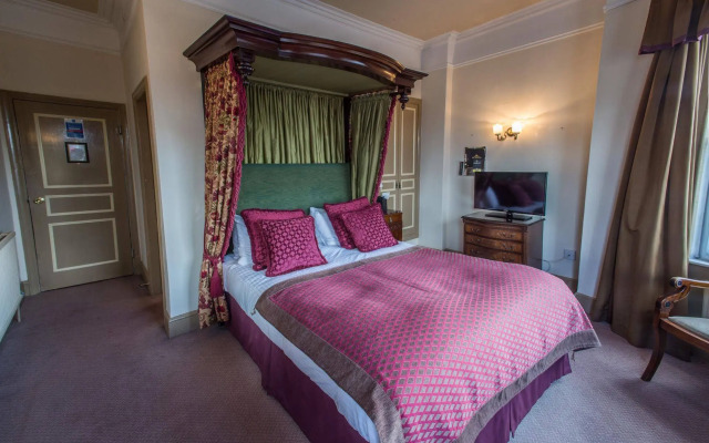 The Walton Hotel