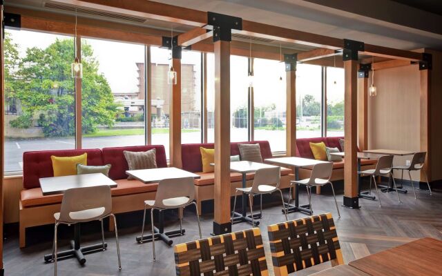 Tru by Hilton Louisville Airport