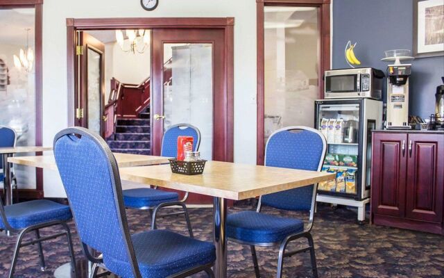 Ramada by Wyndham Nisku Edmonton Airport