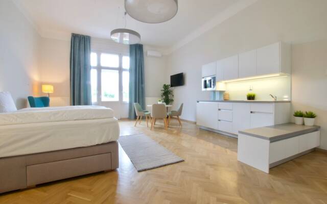 EuroPest Luxury Suites by Hi5 Apartments