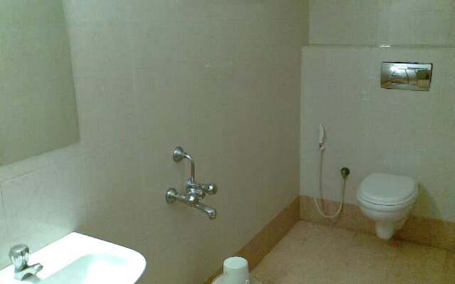 Dhanunjayas Luxury Hotel