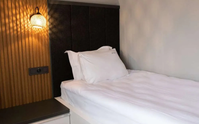 Rodis Hotel