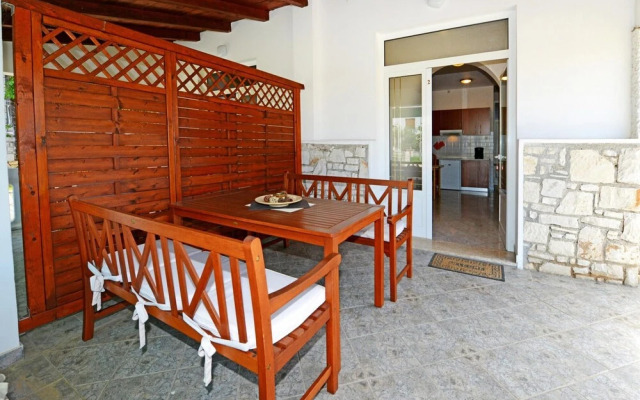 Comfortable Apartment With Terrace