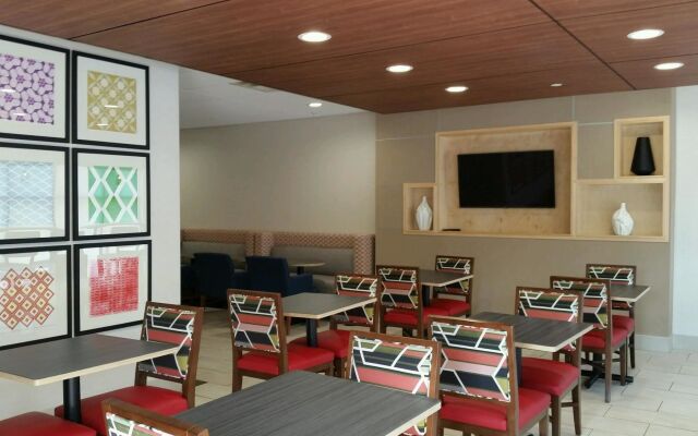Holiday Inn Express Knoxville-Strawberry Plains by IHG