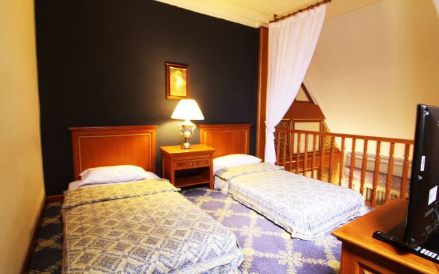Geulis Boutique Hotel & Cafe