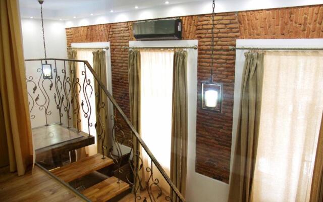 Apartment on Tabidze