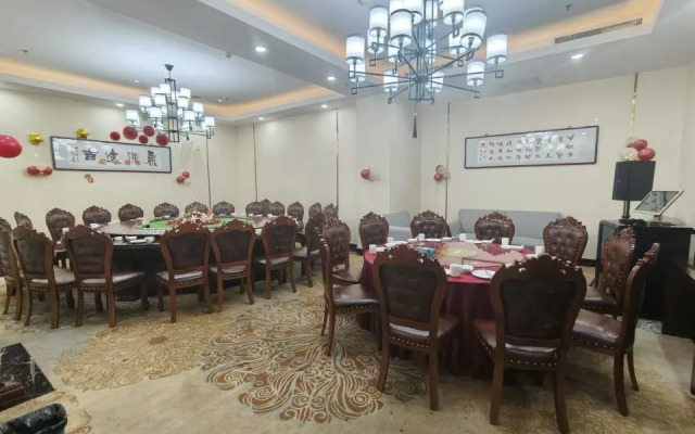 Green View Hotel