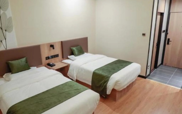 GreenTree Inn Express Shandong Qingdao Chengyang District Aodong Road