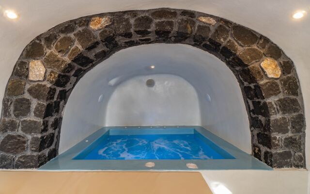 Cally Cave House