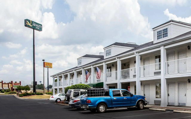 Quality Inn Bessemer I-20 exit 108