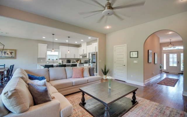 Fayetteville Vacation Rental w/ Deck & Shared Pool