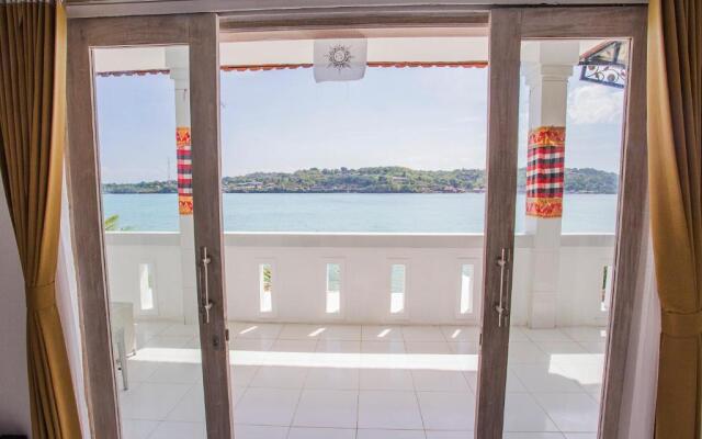 The Waterfront Beach House