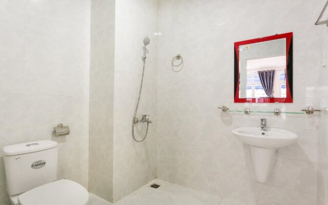 OYO 143 The K9 Central Hotel