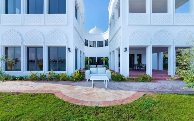 Manzil-6BR Lux Villa with Pvt Pool