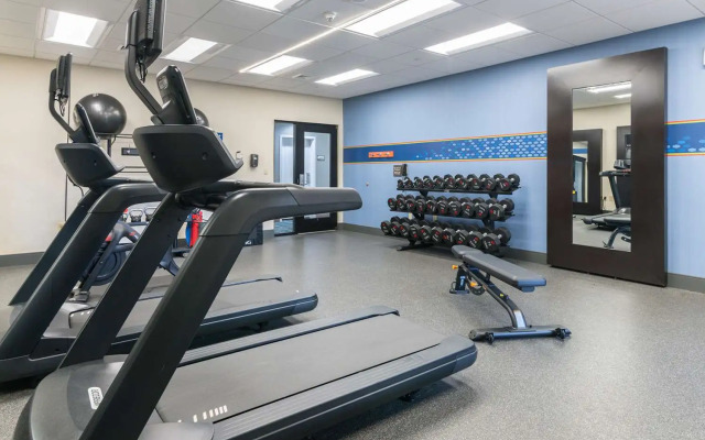 Hampton Inn & Suites Hartford-Manchester