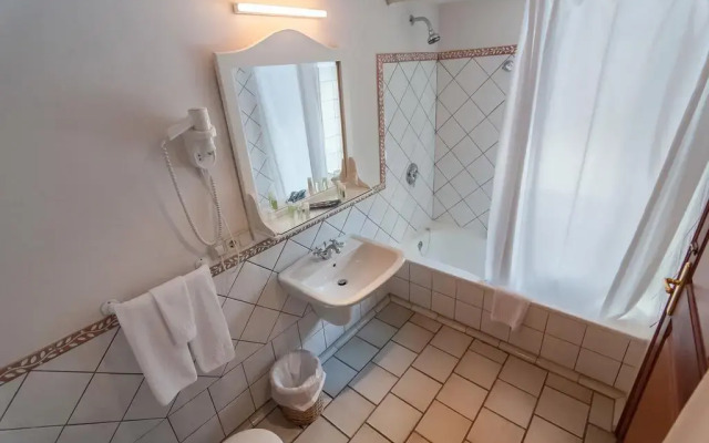 Hotel y Apartamentos Vilagaros