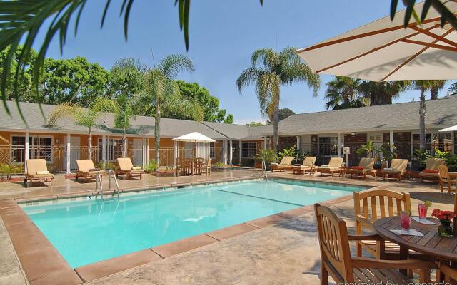 Holiday Inn Express & Suites La Jolla – Windansea Beach by IHG