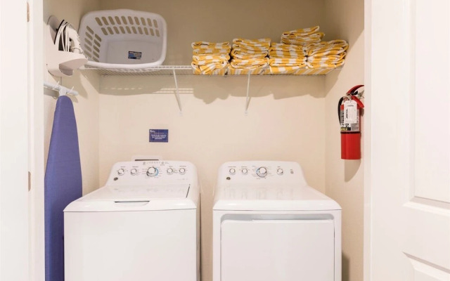 9BR ChampionsGate Pool Home