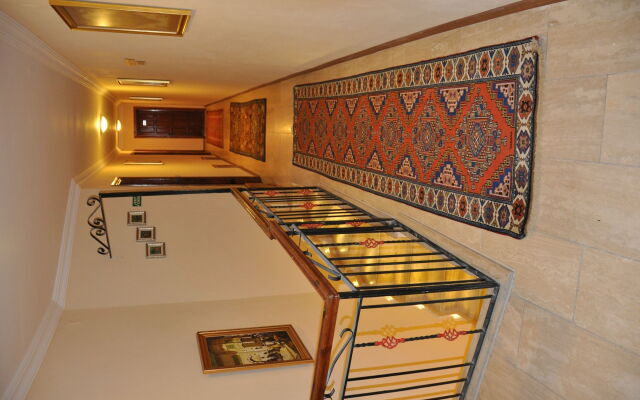 Nomads Cave Hotel & Rooftop