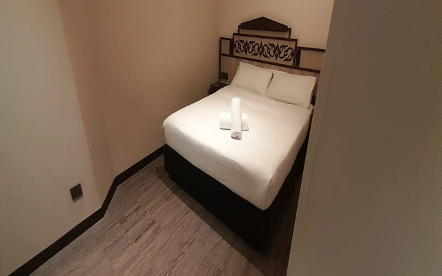 Lion Peak Hotel Hamilton