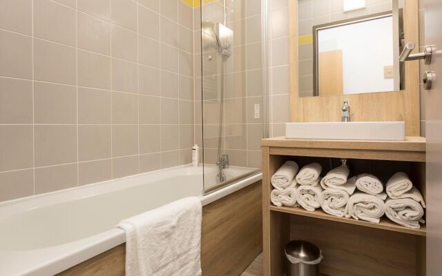 Modern Apartment in Coastal Town La Rochelle