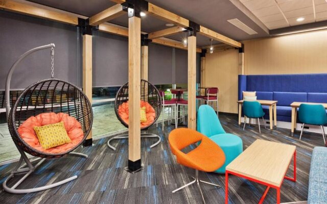 Tru by Hilton Auburn