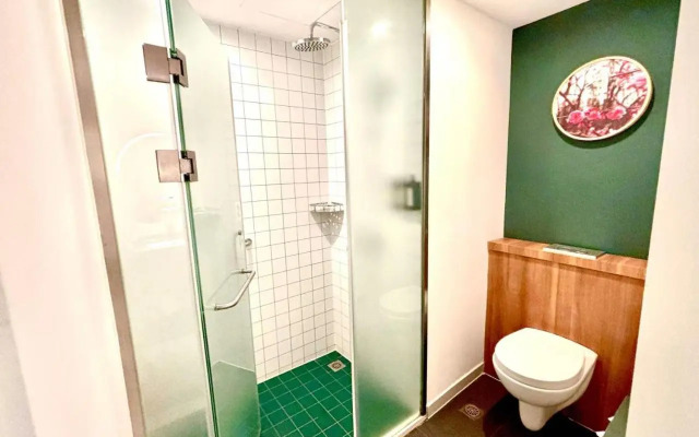 Middle Huaihai Road Homestay