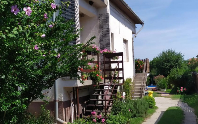 Leander Apartman