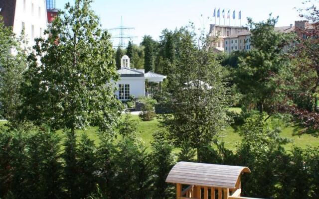 PETITE FRANCE mit EP Ticket-Garantie
