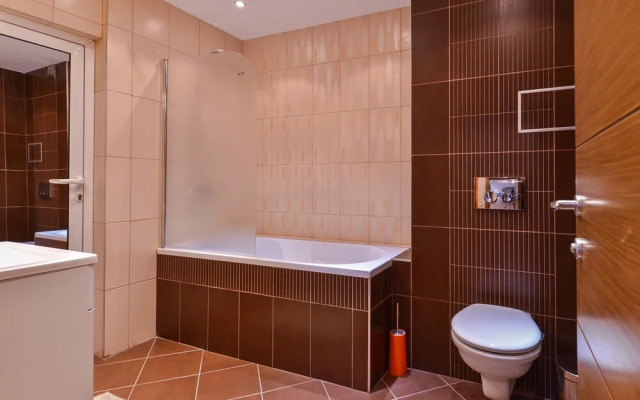 FM Deluxe 2-BDR - Apartment - The Maisonette