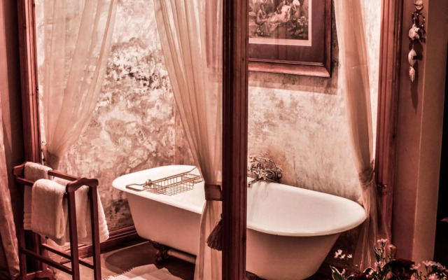 The FarSide Country Manor