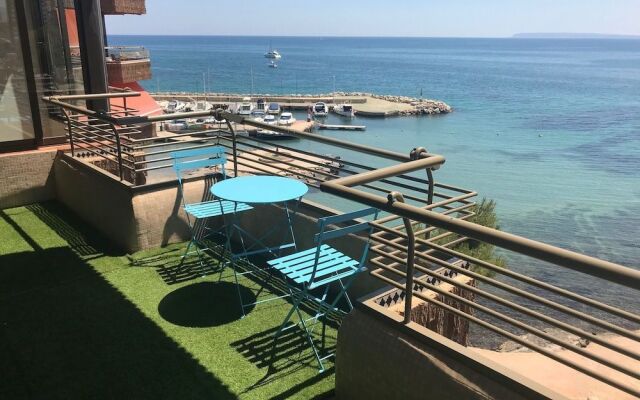 First Line Beach Apartment Alicante