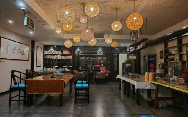 Huajian Boutique Homestay (Nanjing Gaochun Old Street Store)
